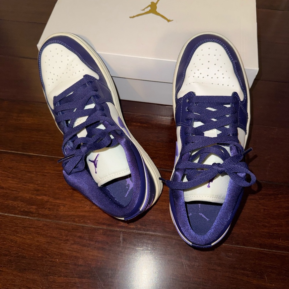 Nike Women's Sneakers - Air Jordan 1 Low